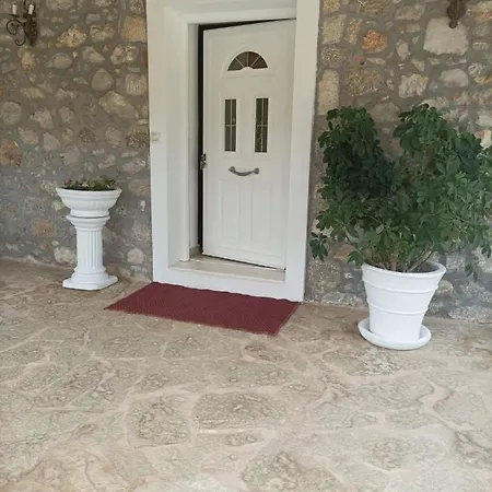 Agrotospito “elatos” Nauplion